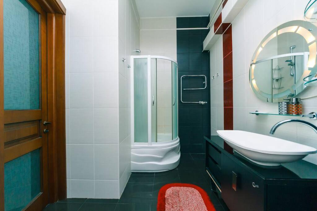Apartment With View On Inpedendence Square Khreshchatyk Kiev Eksteriør billede